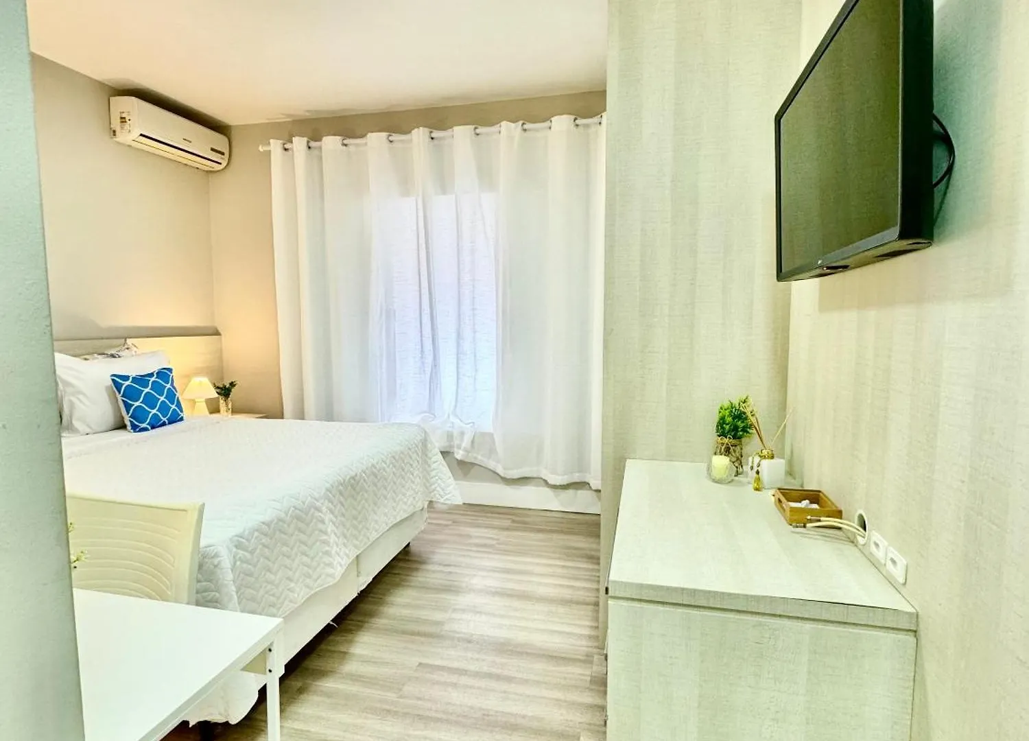 Rj Residencial Beira Mar Villa Palhoça 0*,  Brasilien